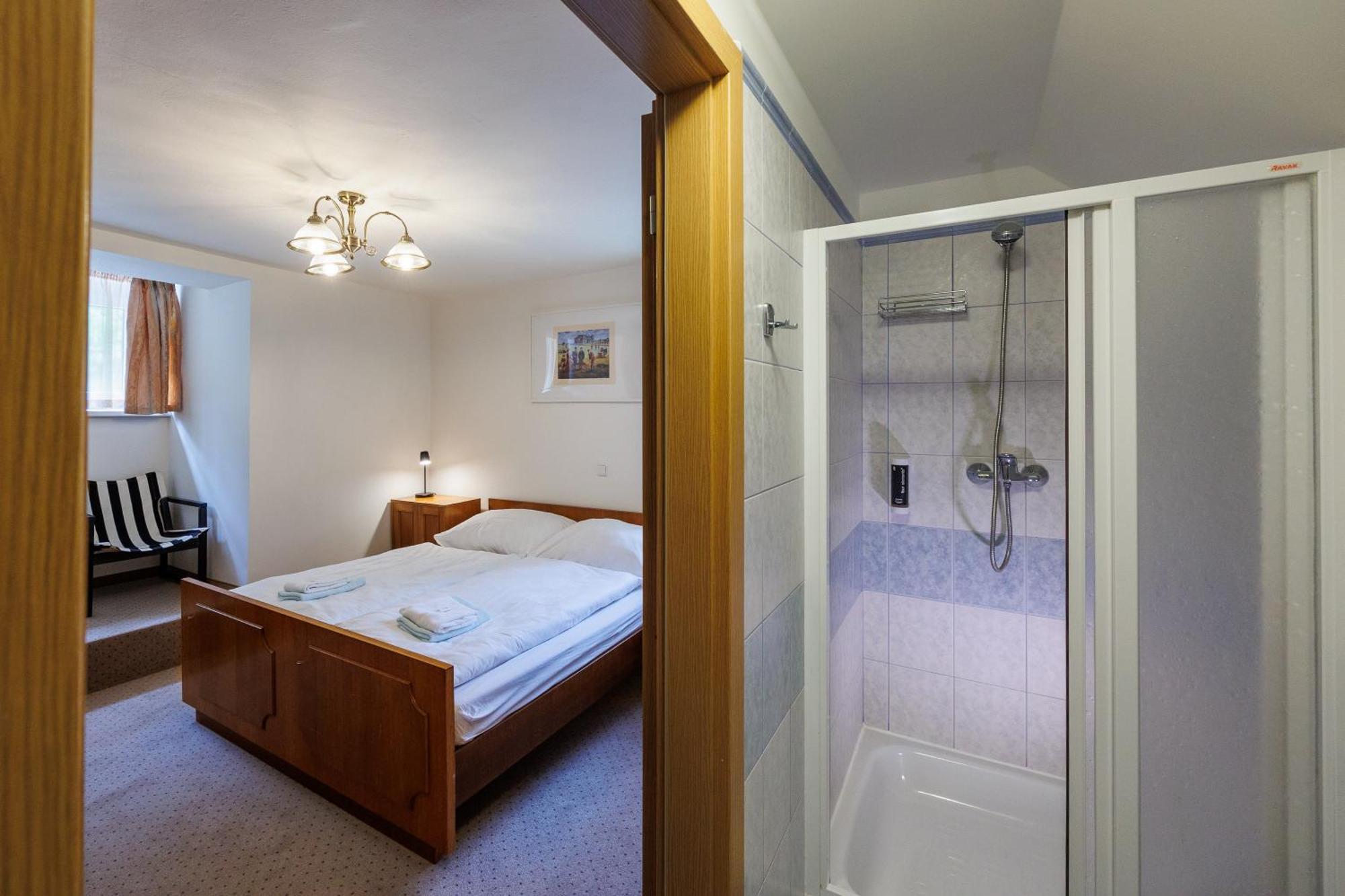 Pension U Golfu Cihelny Karlovy Vary Luaran gambar